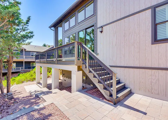 Hot Tub + Deck: Mtn-view Getaway! Holiday home Pine