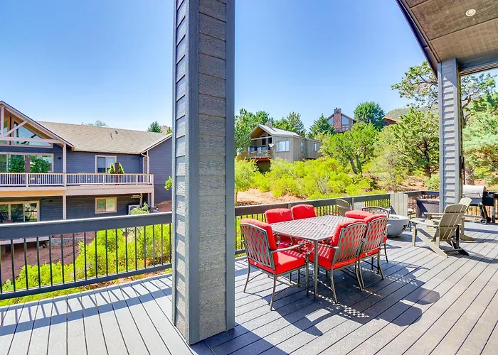 Hot Tub + Deck: Mtn-view Getaway! *