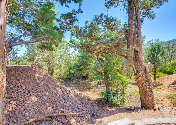 Hot Tub + Deck: Mtn-view Getaway! Holiday home